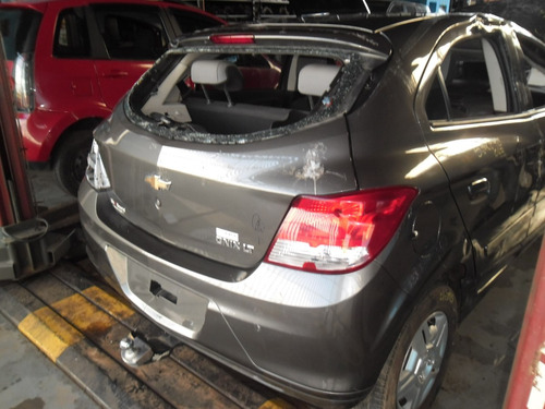Imagem 1 de 11 de Sucata Onix 1.0 Lt 2014 Pra Tirar Peças Motor Acd Farol Etc