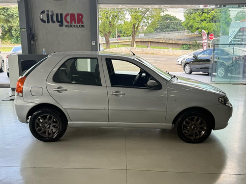 Fiat Palio 1.8 MPI HLX 8V FLEX 4P MANUAL