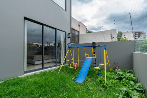 ¡exclusivo Departamento En 2 Pisos Con 3 Habitaciones En Lomas De Tecamachalco Con Acabados De Lujo Y 3 Estacionamientos!