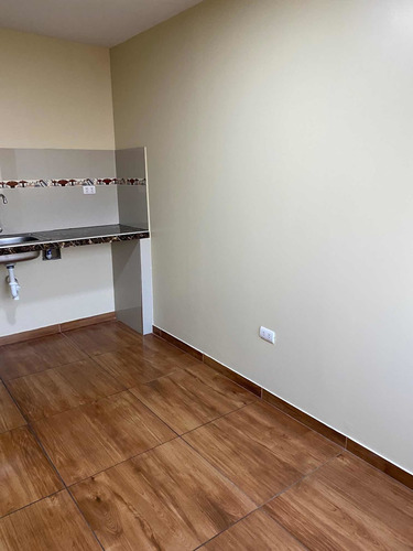 Imagen 4 de 29 de Mini Depa 30 M2 Incluye Servicios Cuadra 3 Av. La Molina - Atento Peru-2023