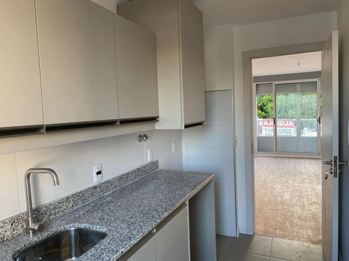 Apartamento En Alquiler Cordon // 2 Dormitorio Con Garage Al Frente 