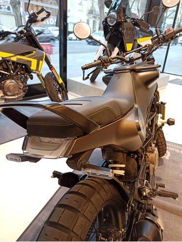 Husqvarna Svartpilen 401 Concesionario Oficial Palermo Bikes