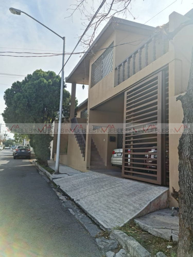 Casa En Venta En Vista Hermosa, Monterrey, Nuevo León