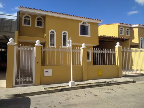  Century21 Vende Casa En Charallave Estado Miranda