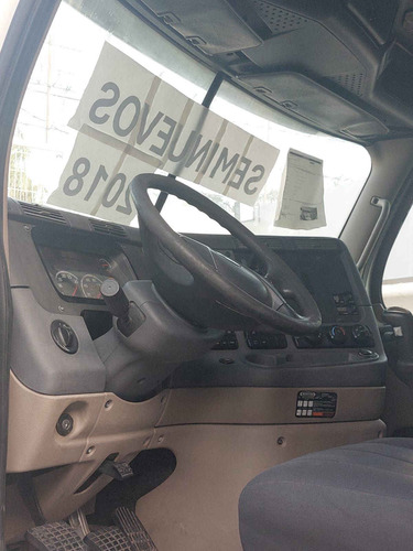 Freightliner Cascadia Dd15 475hp 18 Vel Cab 72 Std., 02 Oc