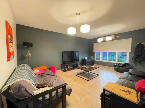 Imagen 3 de 14 de Venta Casa 4 Ambientes Refaccionada A Nueva Castelar Centro
