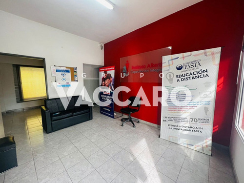 Venta De Local Comercial, Morón.