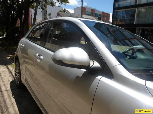 Kia Rio 1.4 Vibrant Mt Full Equipo