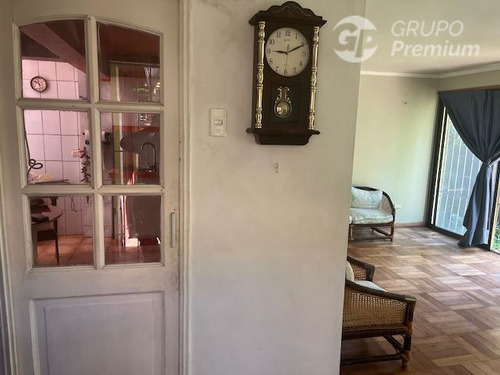 Acogedora Casa En Venta En Ñuñoa