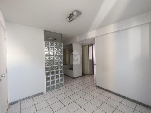 Imagem 9 de 11 de Lívia Machado Imóveis Aluga 2 Salas Conjugadas Com 50 M² Cada Em Vitoria/es - 1845