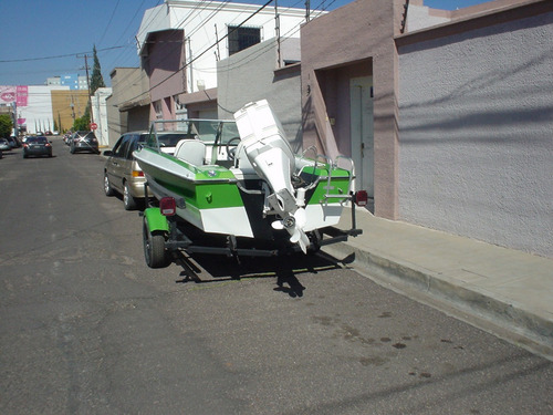 Lancha Grande Marca Vip Linea V19 Vixen Motor Evinrude Gran