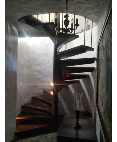 Casa En Venta De Estilo Español La Suiza San Antonio