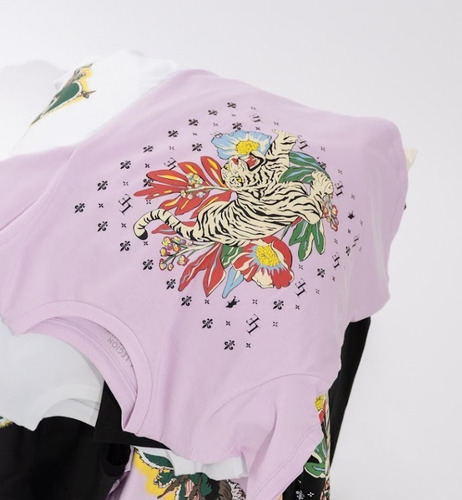 Imagen 3 de 3 de Remera Tigre Japonés Rosa