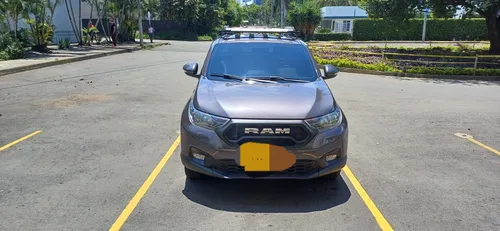 Ram 700 Big Horn 2022 Doble Cabina Mecanica 4x2.
