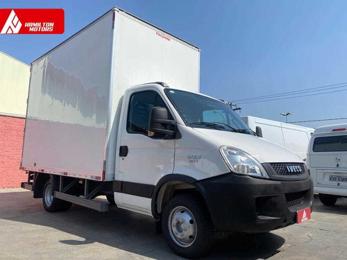 Imagem 2 de 12 de Iveco Daily 55c17