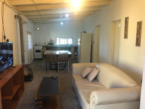 Casa Con Piscina. Alquiler Temporal En Federación. Entre Rios La Amarilla