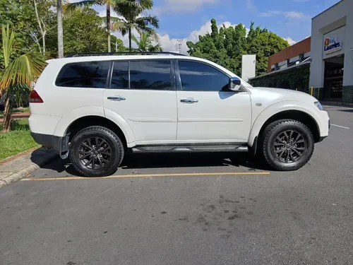 Mitsubishi Nativa 3.0l