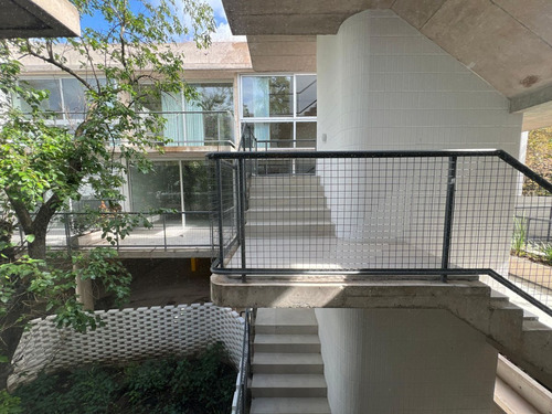 Venta Oficina C/cochera Y Balcón- P. Leloir