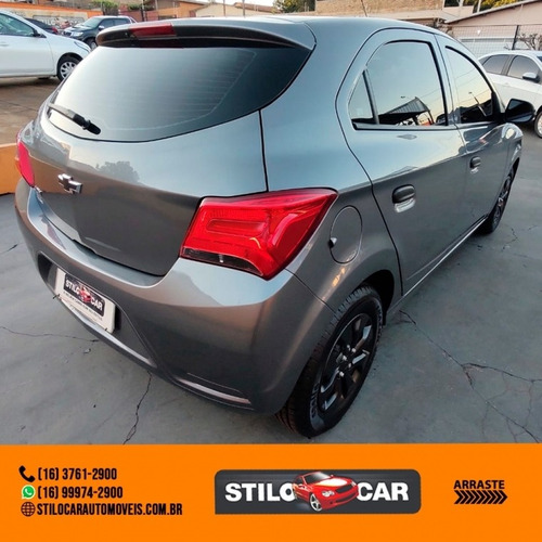 Imagem 5 de 10 de Chevrolet Onix Joy Kit Black