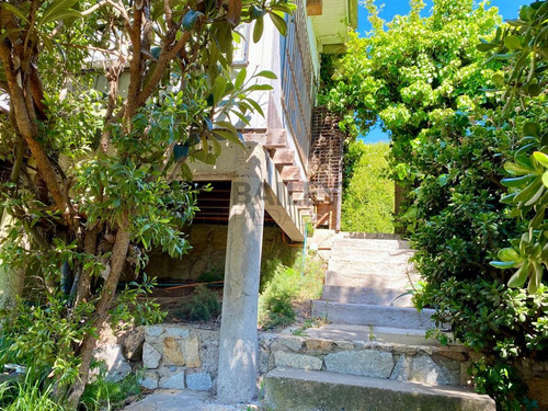 Casa En Venta De 4 Dorm. 3 Baños, Concón