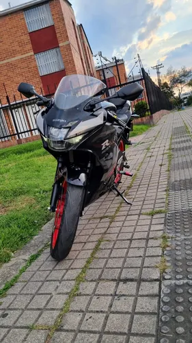 Color Negro, Excelente Estado