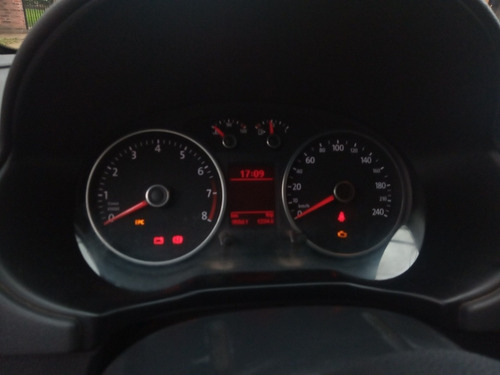 Volkswagen Voyage 1.6 Trenline 101cv 2016