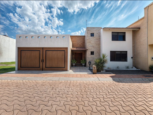 Residencia De Lujo En Venta En Rincón Campestre, Diseño Arquitectónico Luxury