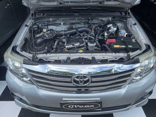 Imagem 12 de 12 de Toyota Hilux Sw4 Sr 2.7 2015 4x2