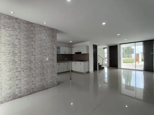 Casa En Venta En Los Patios. Cod V30036