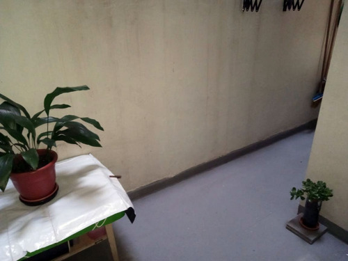 Departamento En Venta 2 Ambientes - Zona Centro, Contrafrente Con Patio