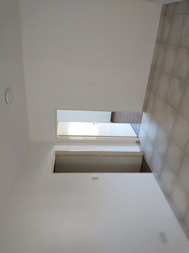 Imagen 2 de 16 de Departamento 2 Ambientes Con Cochera Cubierta