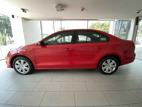 Imagen 2 de 14 de Volkswagen Jetta 2017 4p L4/2.0 Man