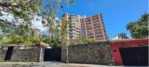 Se Ofrece En Venta Hermoso Y Amplio Apartamento En La Alta Florida