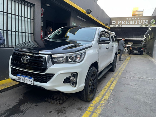 Toyota Hilux 2.8 Cd Srx 177cv 4x4 At