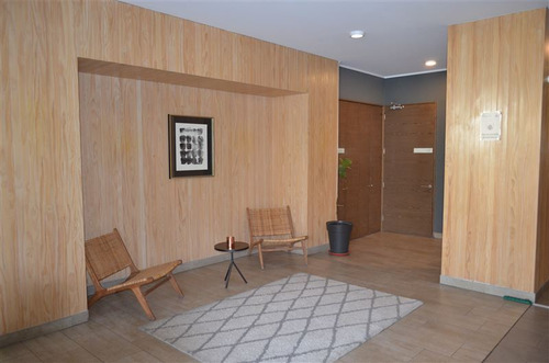 Venta Departamento De 2d-2b-1e Bustos-providencia