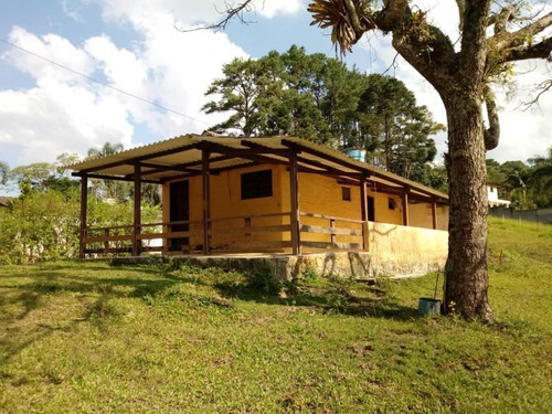 Chácara A Venda Na Mombaça Com Lago E Baias