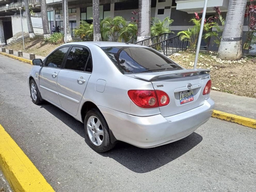 Imagen 4 de 7 de Toyota Corolla Gli Automático 1.8
