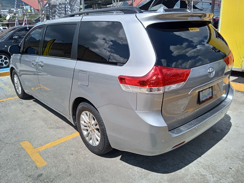 Imagen 7 de 16 de Toyota Sienna
