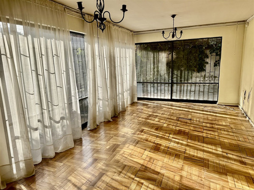 Ideal Para Remodelar/ Apumanque/ 4d3b/las Condes/oneprop.cl