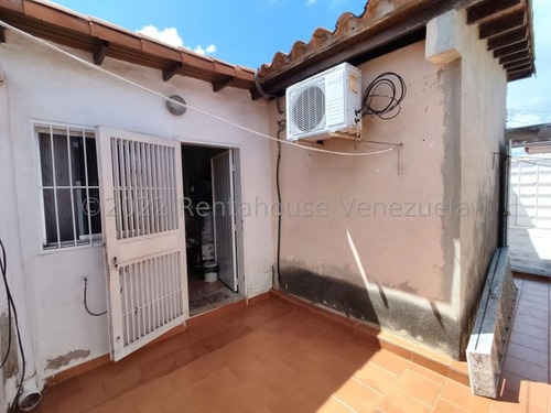 Imagen 18 de 30 de Casa En Venta Zona Norte Barquisimeto Lara Rah. 23-105895 // Invierta Seguro Con Rentahouse//