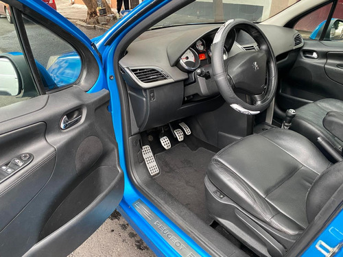 Peugeot 207 1.6 5p Féline Mt