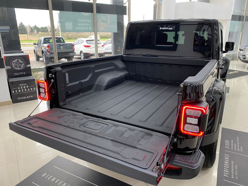 Jeep Gladiator Overland