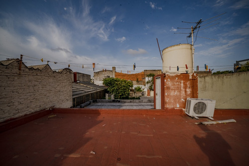 Venta. Casa De 3 Ambientes. Con Patio Y Parrilla. En San Martin. Reservada