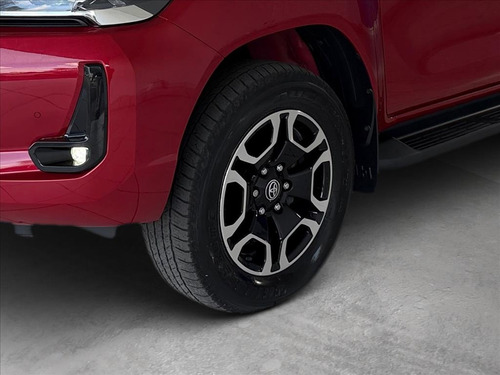 Toyota Hilux 2.8 D-4D TURBO DIESEL CD SRX 4X4 AUTOMÁTICO