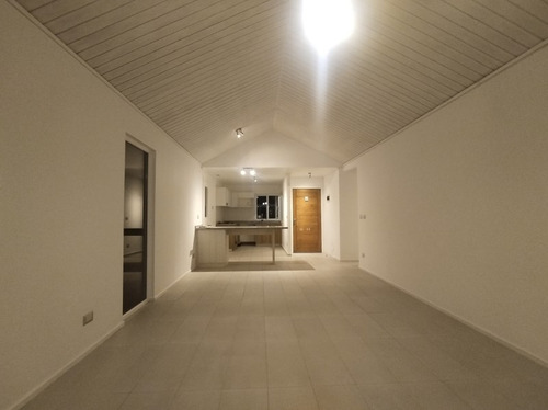 Arriendo Espléndida Casa En Condominio 3d/2b/3e, Limache.