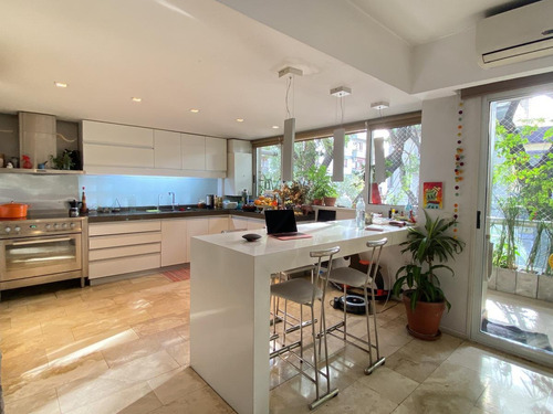 Exclusivo Piso De 3 Amb En Av. Pedro Goyena