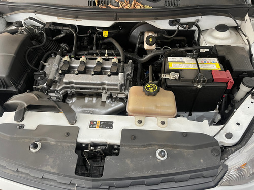 Chevrolet Aveo 1.5 Lt Hatch Mt