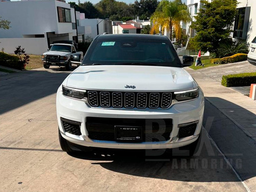 Jeep Grand Cherokee SUMMIT