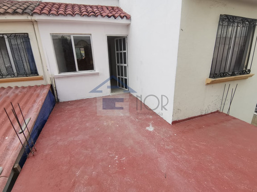501.vr.vera Casa En Excelente Ubicación, Entrega Inmedita En Tultitlan Muy Cerca De La Central De Abastos Y Plaza Comercial 3 Recamaras, Baño Y Medio, Sala Comedor