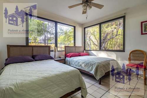 Casa En Venta En El Club De Golf Santa Fe Xochitepec Morelos.